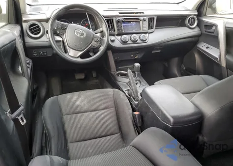 2018 Toyota Rav4 Le z USA, uszkodzony, nr VIN JTMBFREV2JJ202303